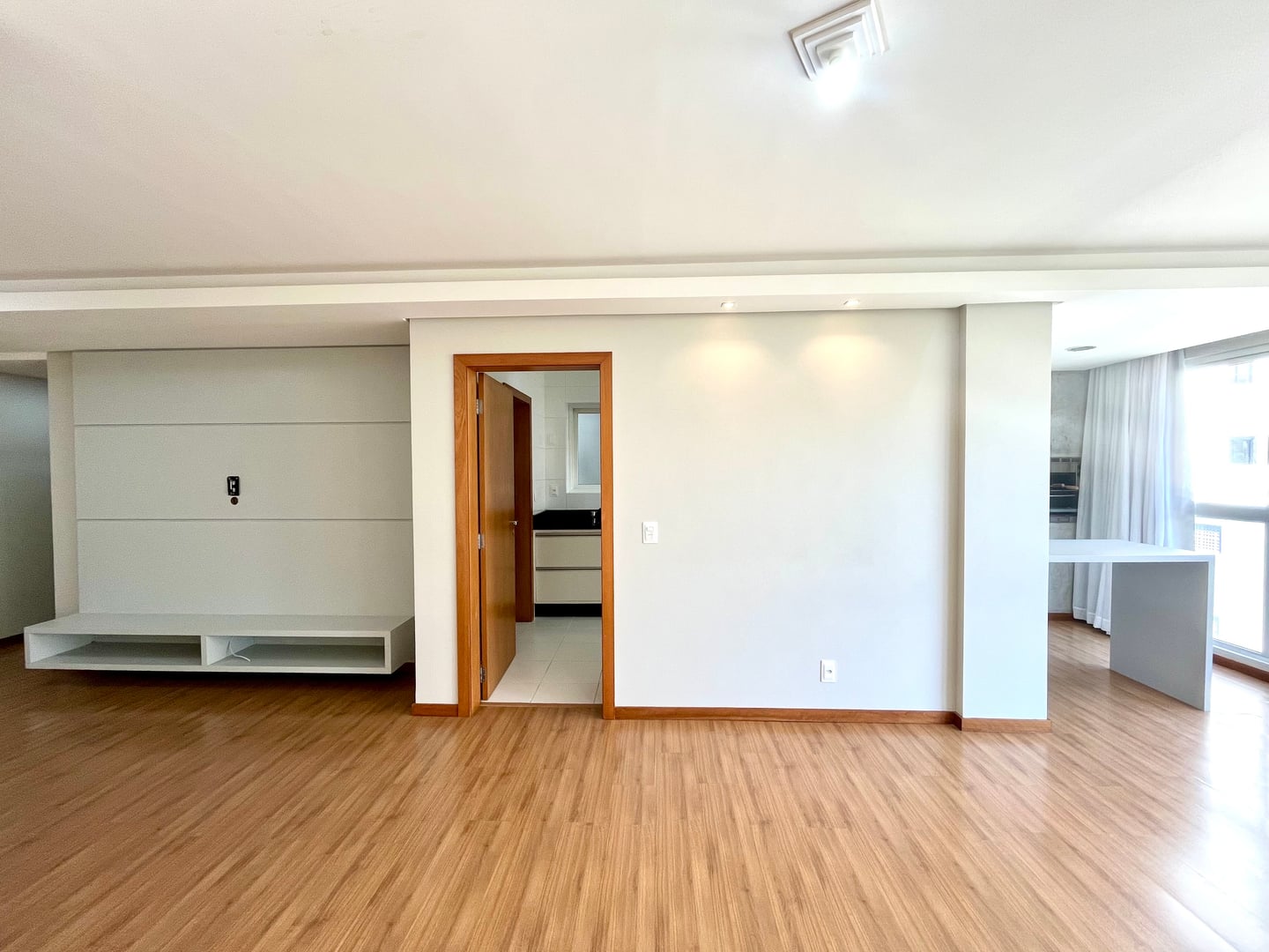 Apartamento à venda no América, Joinville · 4 quartos. Foto 7