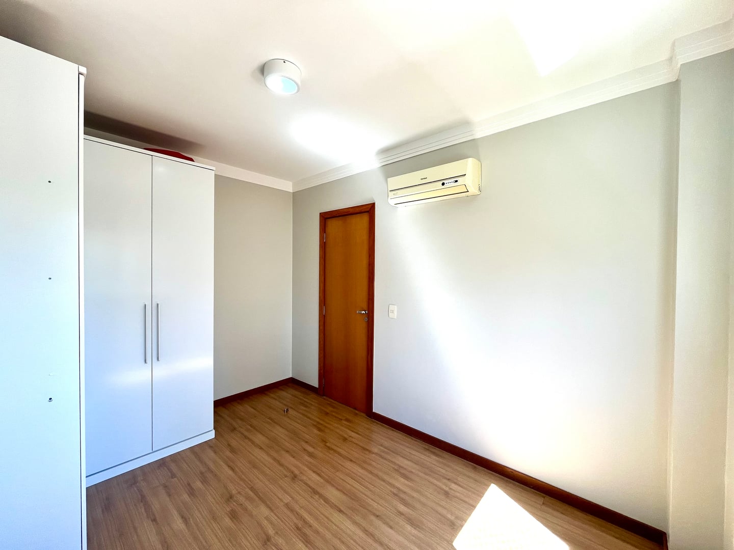 Apartamento à venda no América, Joinville · 4 quartos. Foto 24