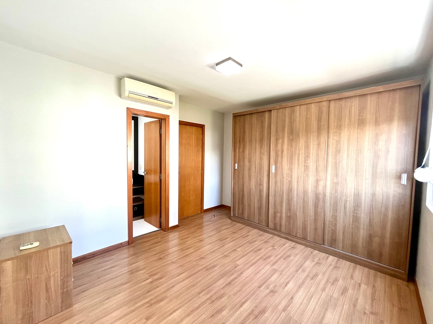 Apartamento à venda no América, Joinville · 4 quartos. Foto 26