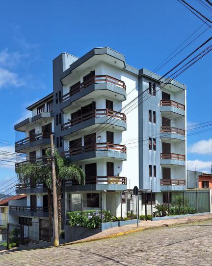 Duplex-Triplex à venda no bairro Madureira, Caxias do Sul, Referencia: AV021