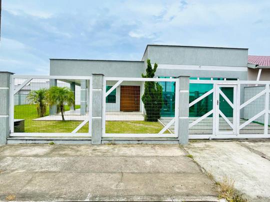 Casa à venda no bairro Atlântida Sul, Osório, Referencia: 049