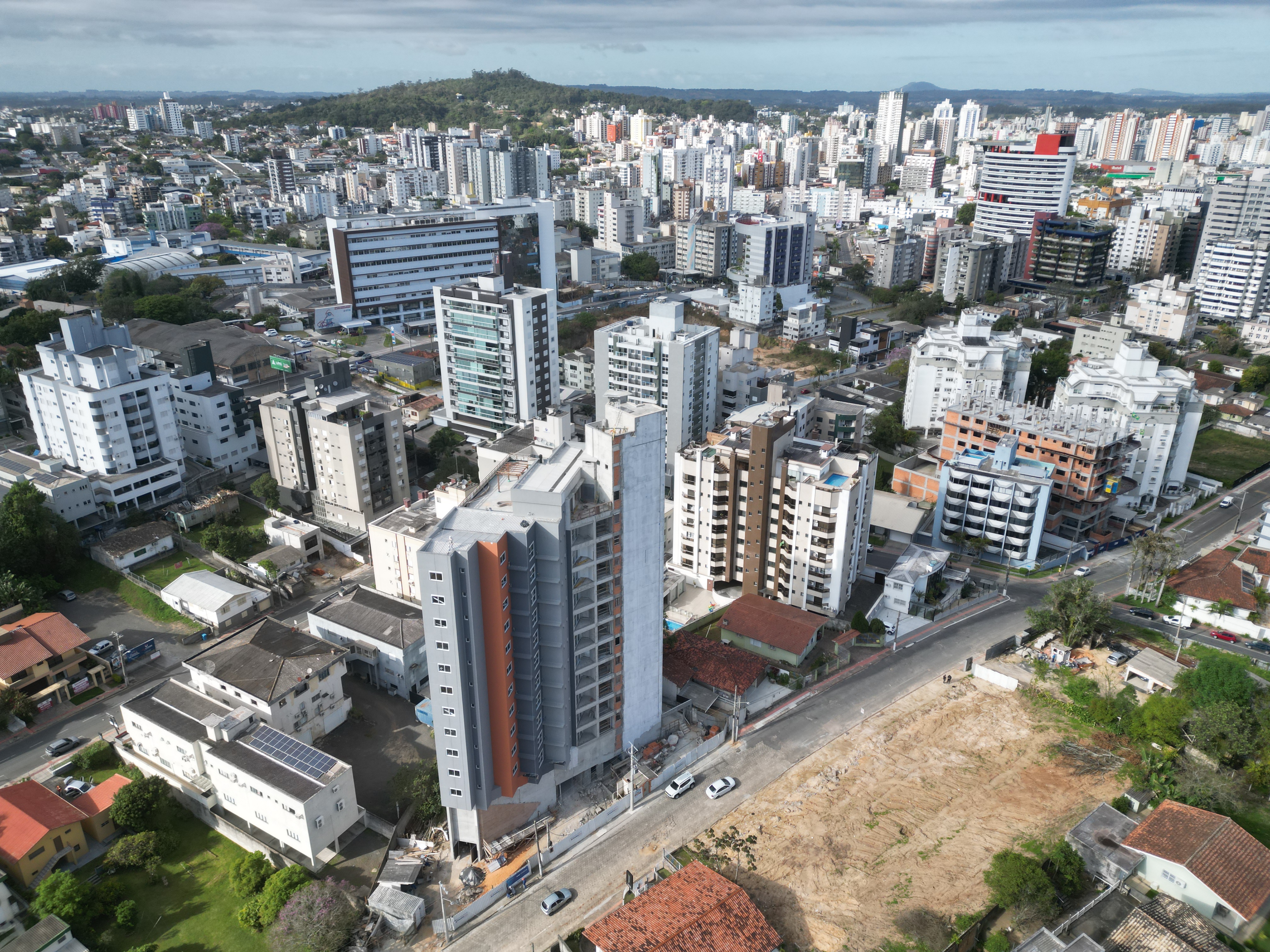 One Studios: studio de 28 m² no Centro de Criciúma com potencial para locação por temporada