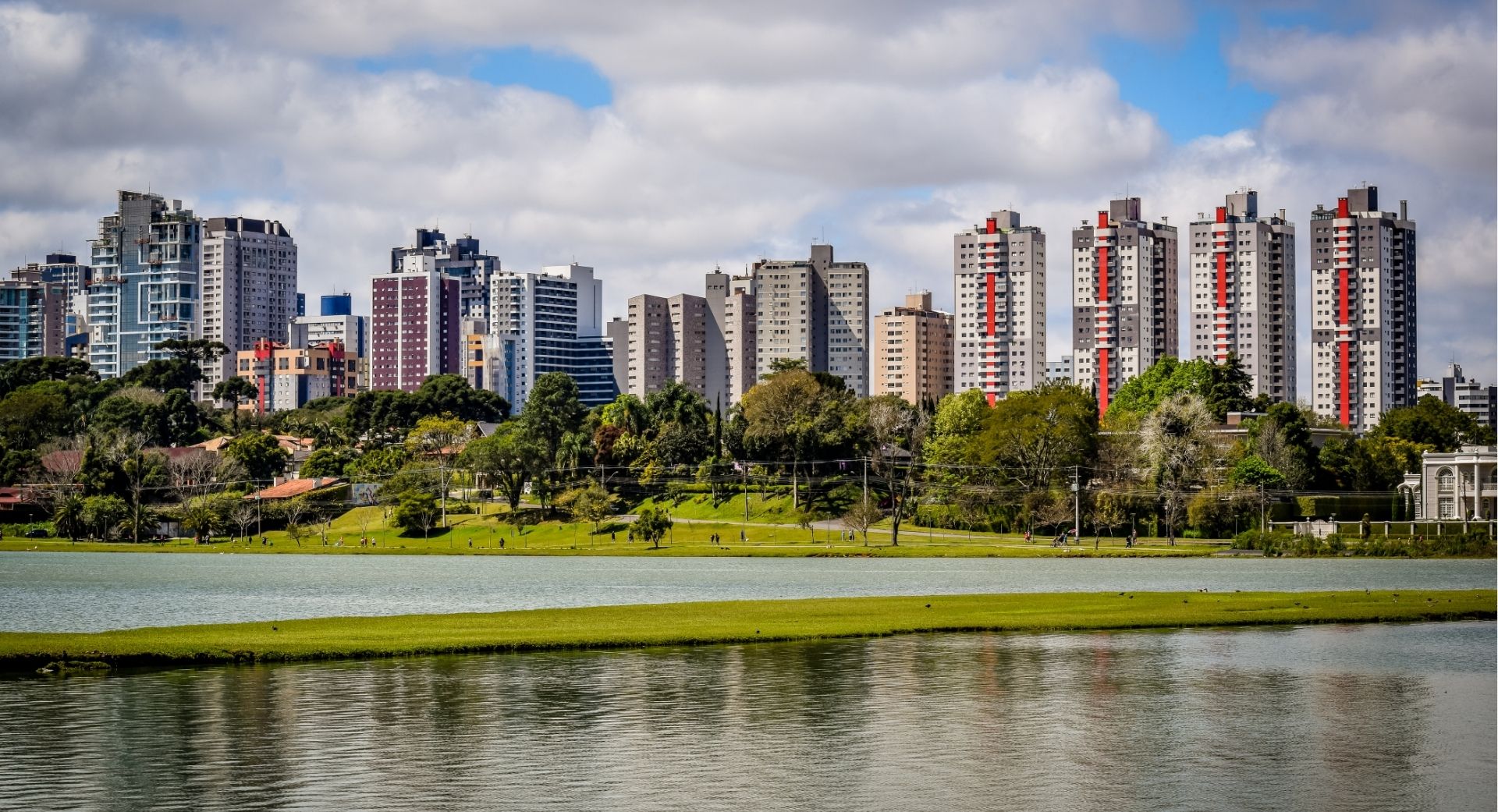 Os melhores imóveis de Curitiba estão aqui na SD HOUSE. 